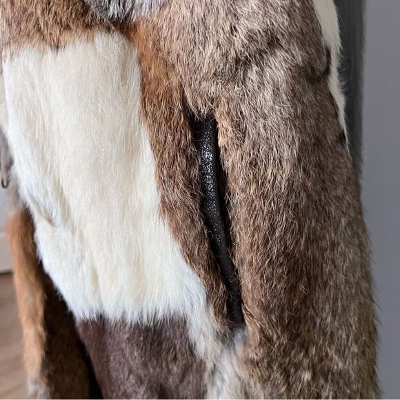 Donald Brooks Vintage 1970s  Patchwork Rabbit Fur Coat with Bell Sleeves Size M - Picture 10 of 10
